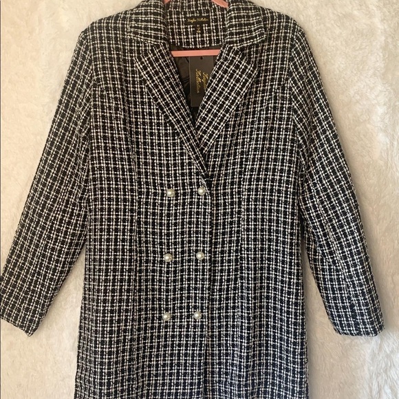 Coat - Picture 3 of 3